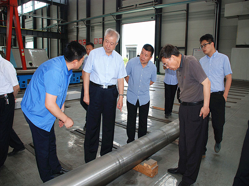 中制智庫(kù)考察組來(lái)星火機(jī)床公司參觀(guān)考察