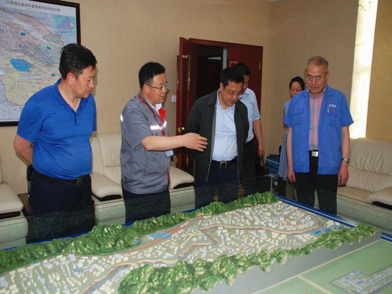 星火機(jī)床集團(tuán)公司領(lǐng)導(dǎo)參觀(guān)考察中車(chē)蘭州機(jī)車(chē)公司