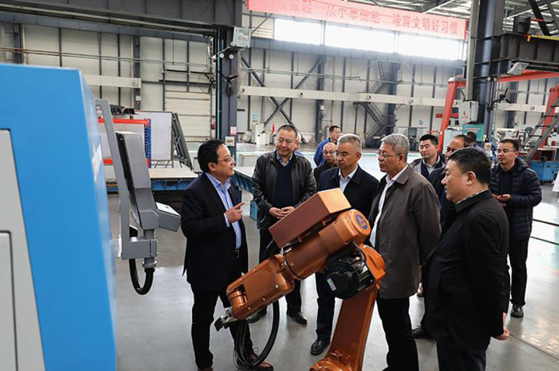 中國一重 上海中核浦原公司領(lǐng)導(dǎo)考察星火機床