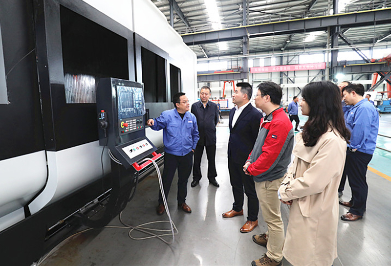 中核集團旗下公司領(lǐng)導一行考察星火機床