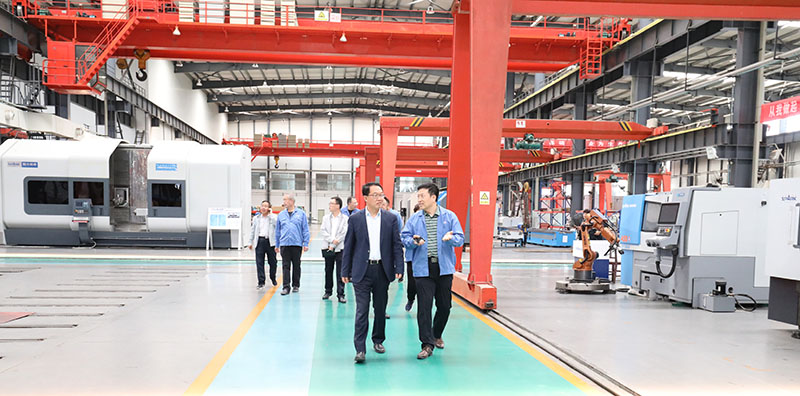 副市長(zhǎng)景丹一行來星火機(jī)床集團(tuán)公司調(diào)研