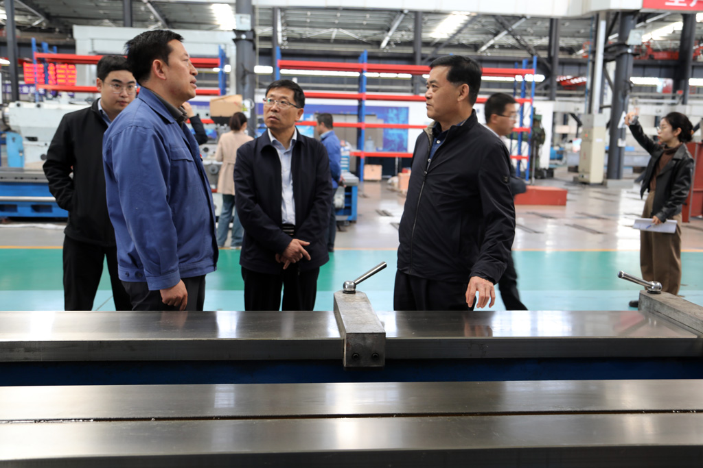 省政協(xié)副秘書長袁斌才一行來星火公司調研