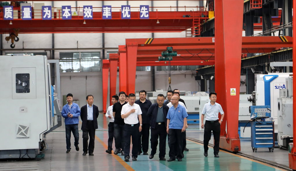 甘肅省發(fā)改委調(diào)研組來星火數(shù)控公司調(diào)研